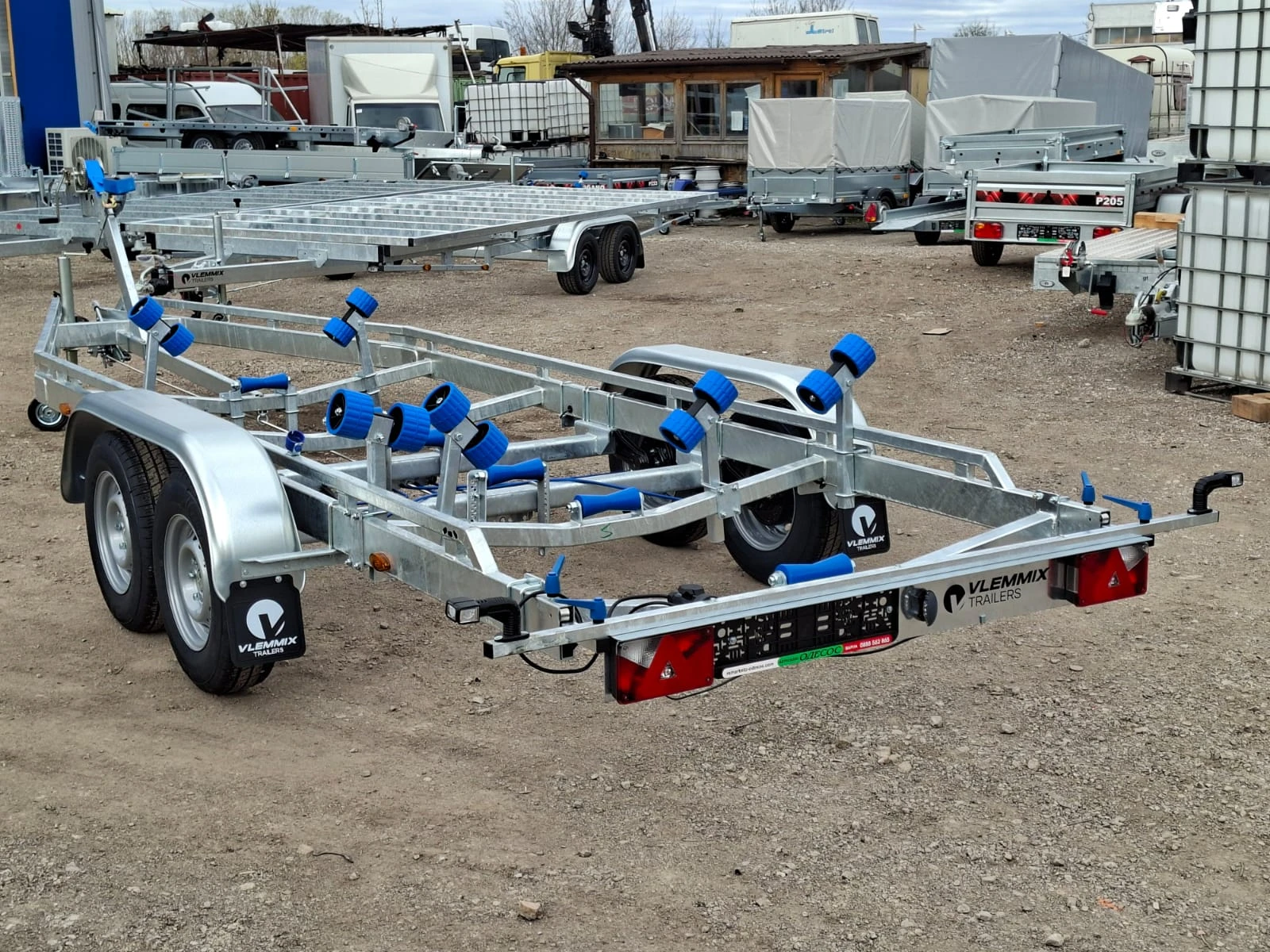 За автомобил Vlemmix BOAT TRAILER 700 2700KG, снимка 2 - Ремаркета - 54122010