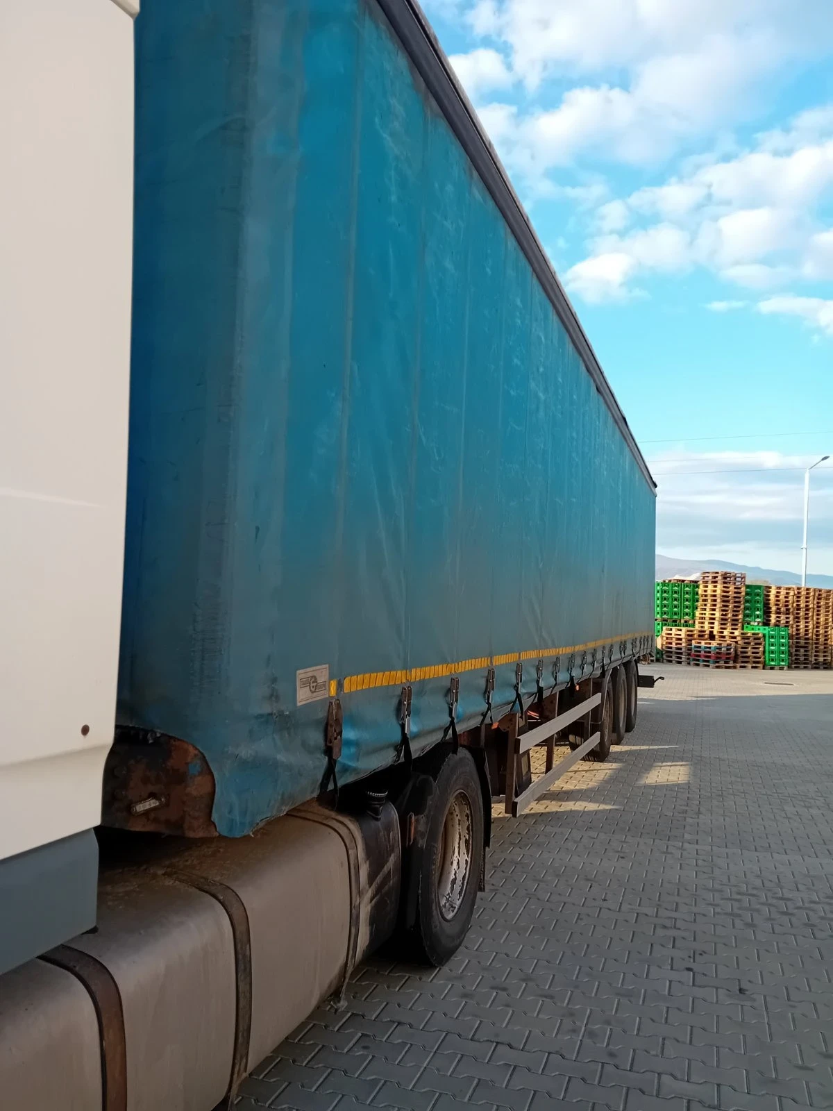 Полуремарке LeciTrailer Semi-trsiler