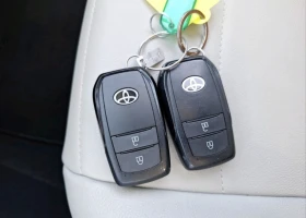 Toyota Yaris HYBRID ICONIC FULL, снимка 12