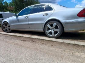 Mercedes-Benz E 220 - 4999 € / 9777.19 лв. - 40384940 1