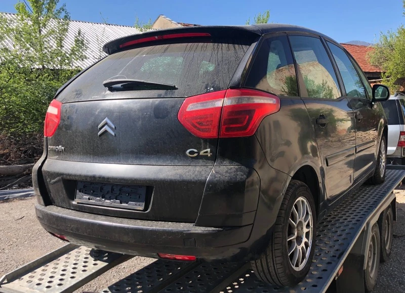 Citroen C4 Picasso 1.8 i, снимка 2 - Автомобили и джипове - 45226052