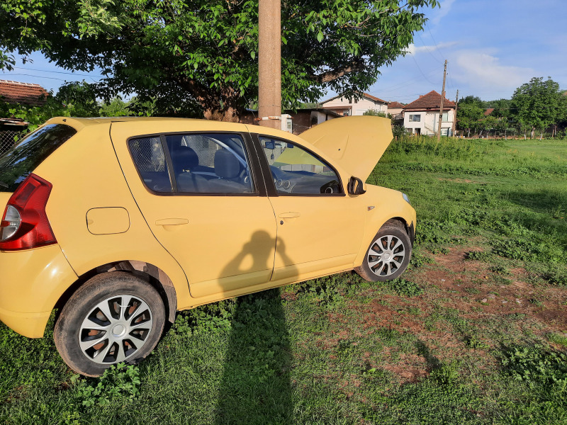 Dacia Sandero 1.2i, снимка 8 - Автомобили и джипове - 46185034