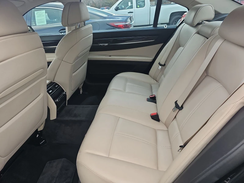 BMW 750 Li * КРАЙНА ЦЕНА, снимка 15 - Автомобили и джипове - 48126203