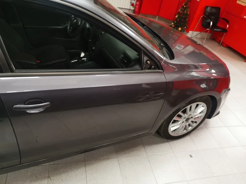 VW Jetta Седан Газова уредба, снимка 9 - Автомобили и джипове - 52578709