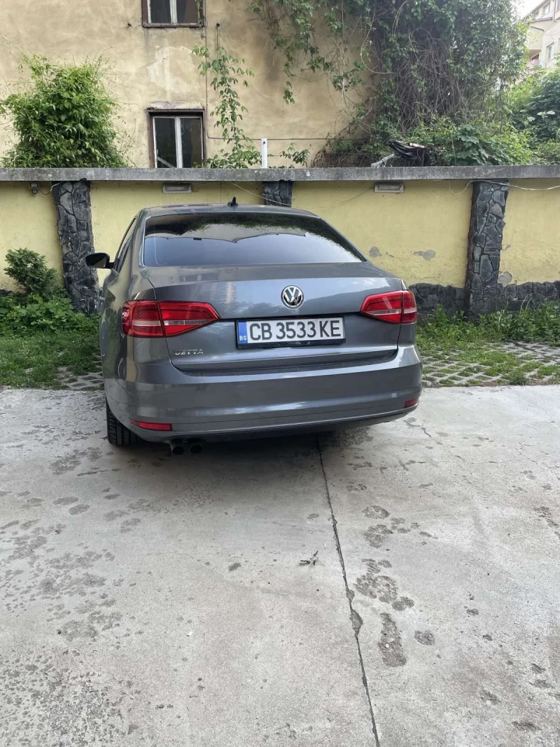 VW Jetta Седан Газова уредба, снимка 3 - Автомобили и джипове - 52578709