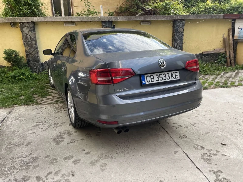 VW Jetta Седан Газова уредба, снимка 2 - Автомобили и джипове - 52578709