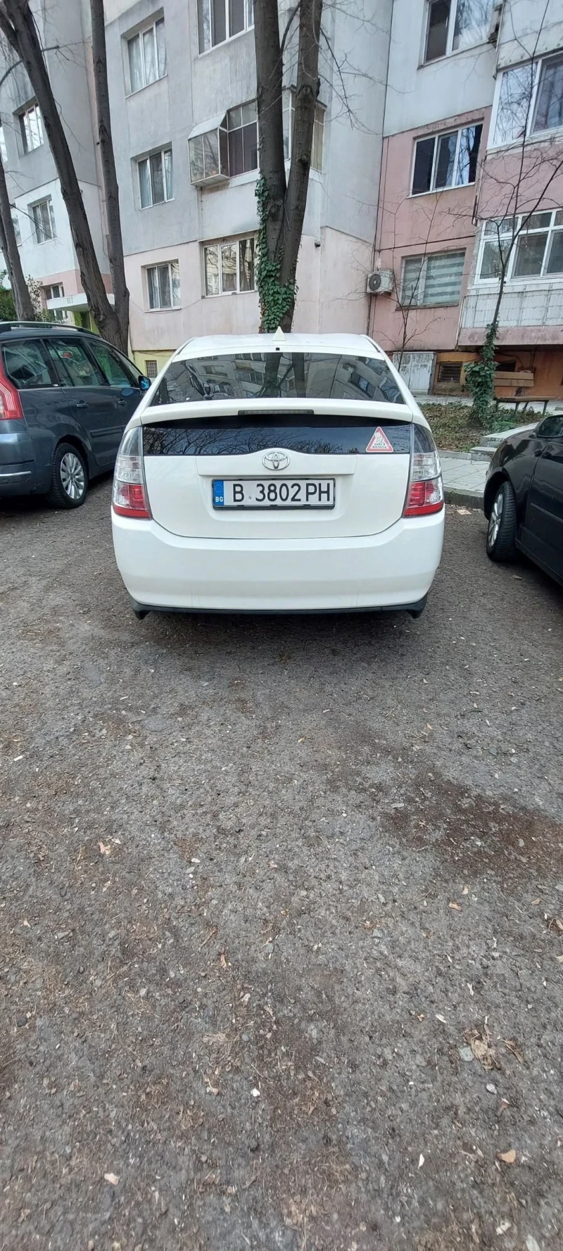 Toyota Prius, снимка 3 - Автомобили и джипове - 51653828