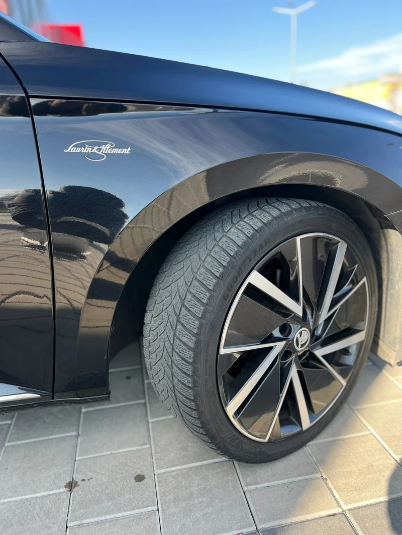 Skoda Superb 1.5 TSI, снимка 5 - Автомобили и джипове - 53124348