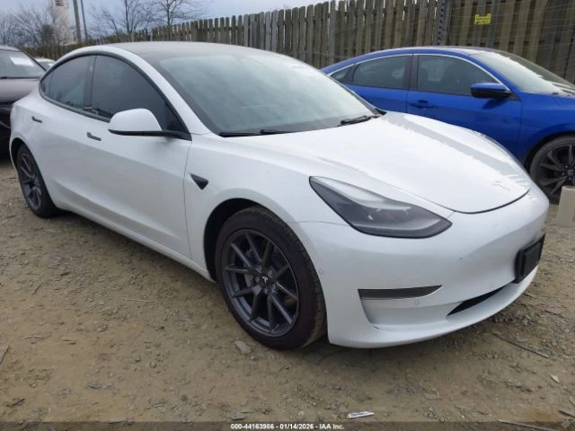 Tesla Model 3 STANDARD RANGE PLUS REAR-WHEEL DRIVE
