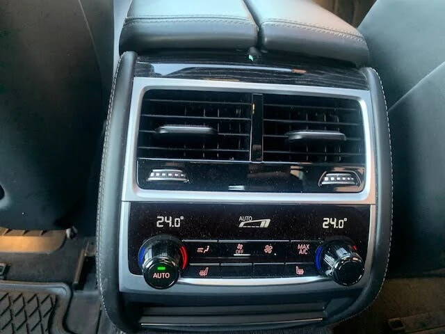 BMW 750 xDrive* AвтоКредит* (ЦЕНА ДО БГ), снимка 15 - Автомобили и джипове - 53861989