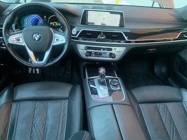 BMW 750 xDrive* AвтоКредит* (ЦЕНА ДО БГ), снимка 6 - Автомобили и джипове - 53861989