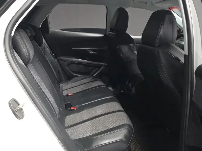Peugeot 3008 1.5 BlueHDI GT - САМО 30% АВАНС, снимка 12 - Автомобили и джипове - 55987603