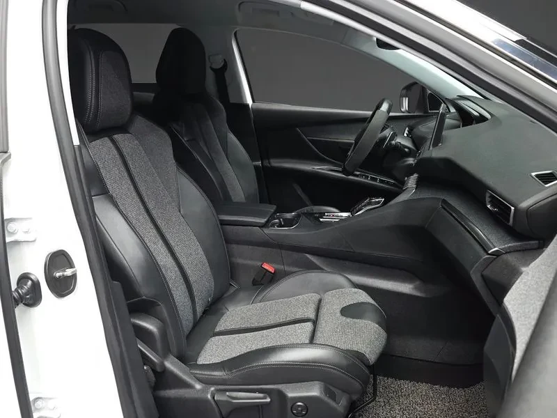 Peugeot 3008 1.5 BlueHDI GT - САМО 30% АВАНС, снимка 11 - Автомобили и джипове - 55987603