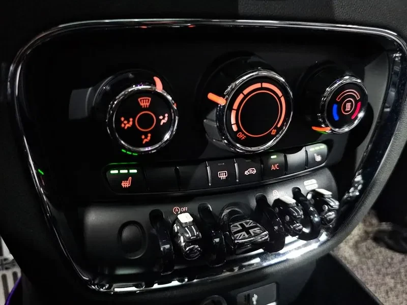 Mini Clubman 2Nd Generation, снимка 16 - Автомобили и джипове - 56288892