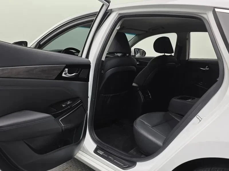 Kia K7, снимка 16 - Автомобили и джипове - 56688038