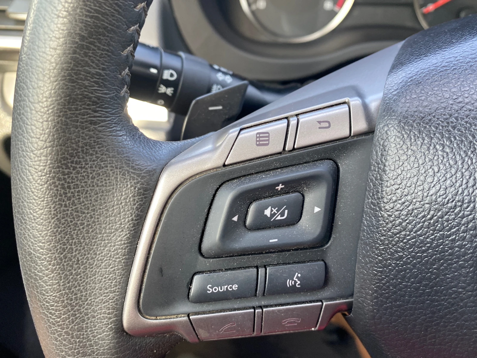 Subaru Impreza 2.0 Sport 4х4 | Mobile.bg — изображение 13