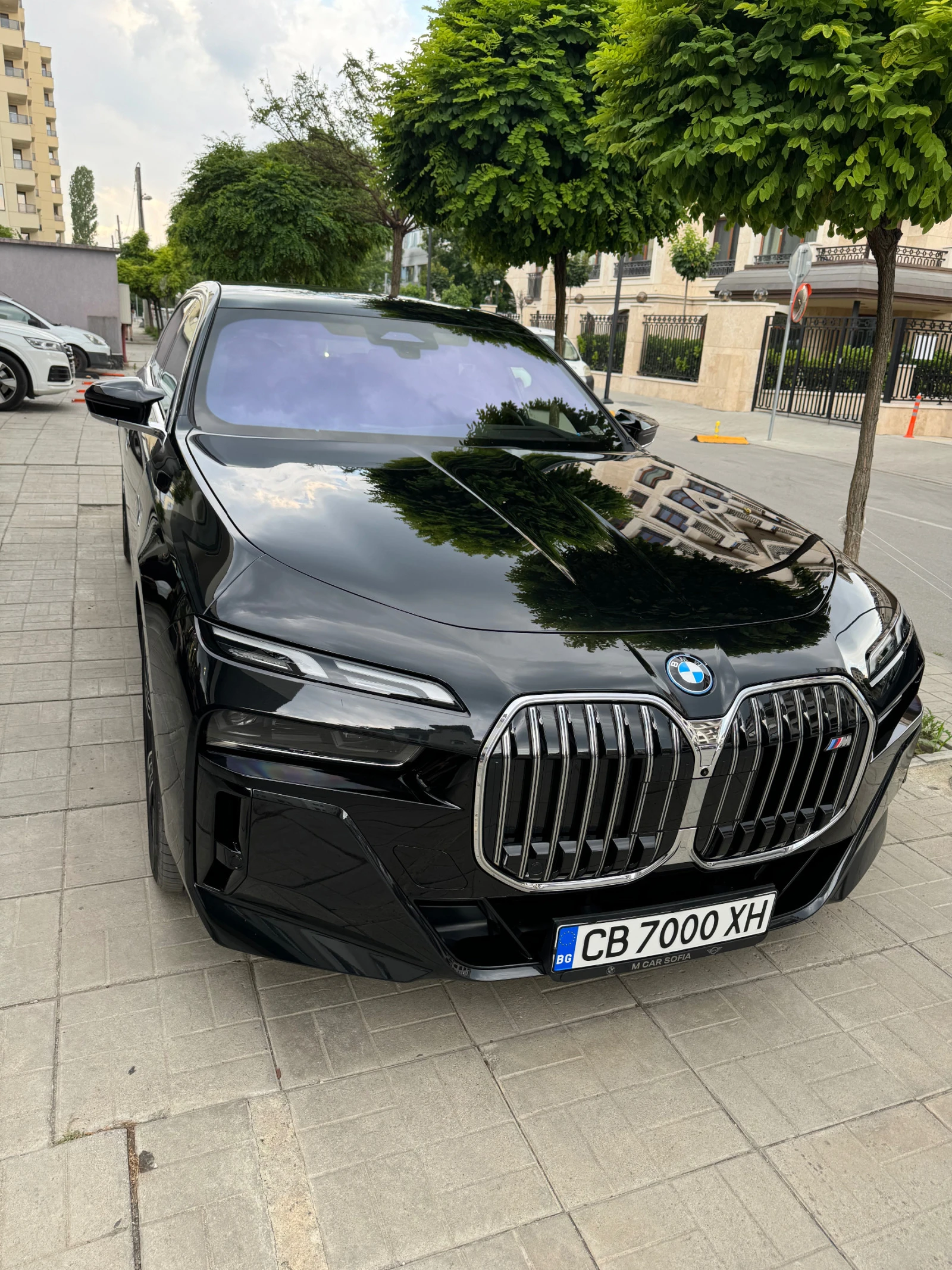 BMW 760 НАЛИЧЕН M760e/drive/Bower&Wilkinson | Mobile.bg — изображение 1