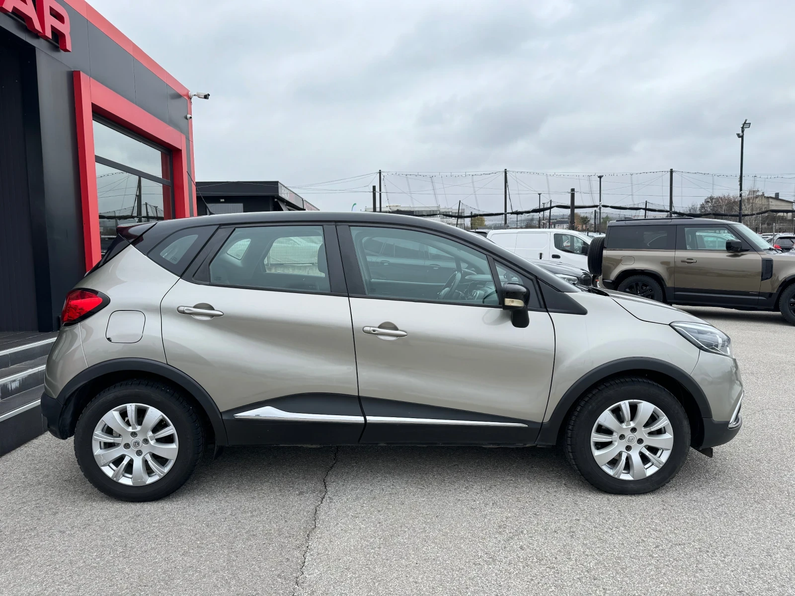 Renault Captur 1.5D-АВТОМАТИК-KEYLESS-NAVI - изображение 6