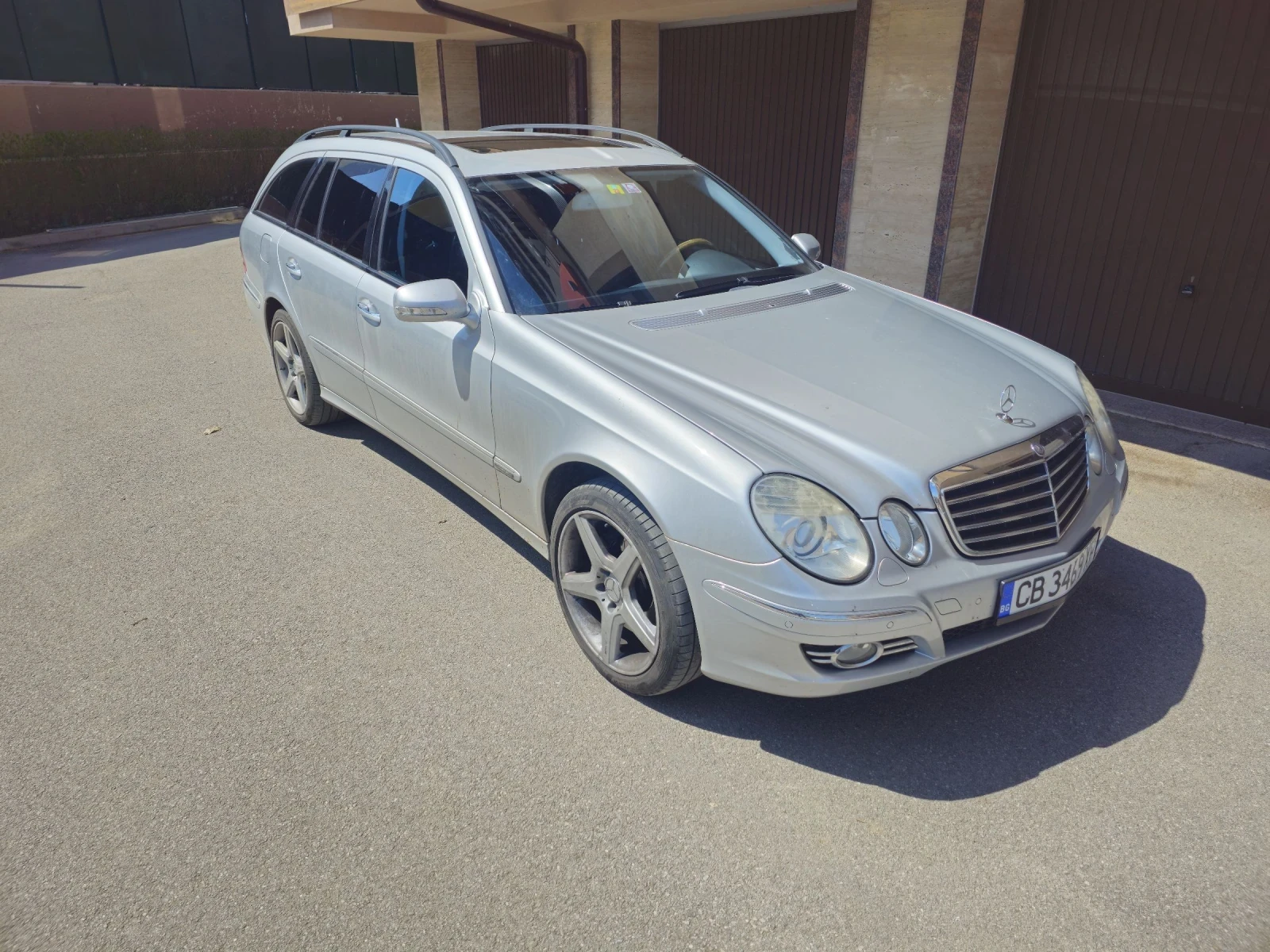 Mercedes-Benz E 350  - изображение 4