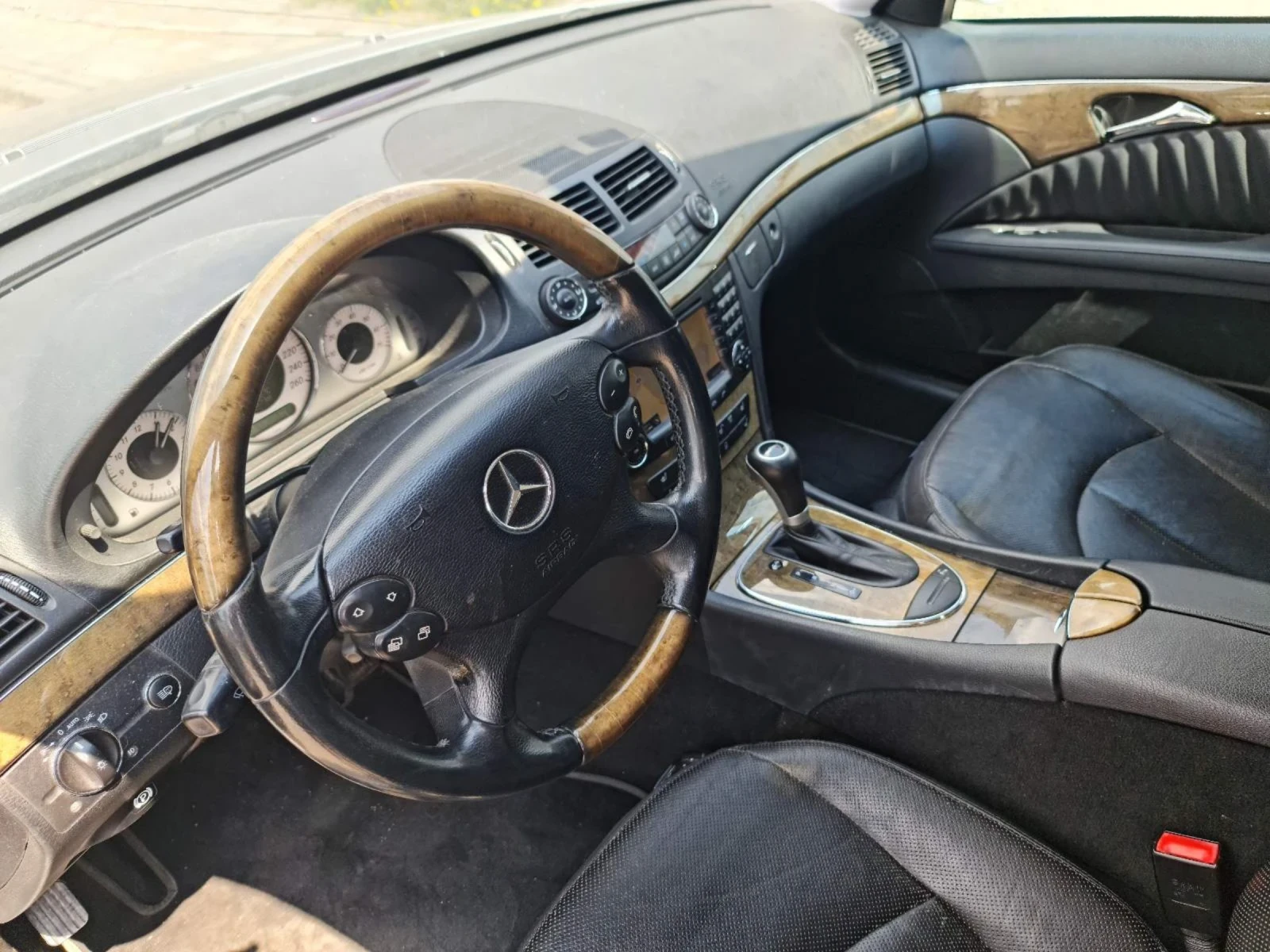 Mercedes-Benz E 350  - изображение 5