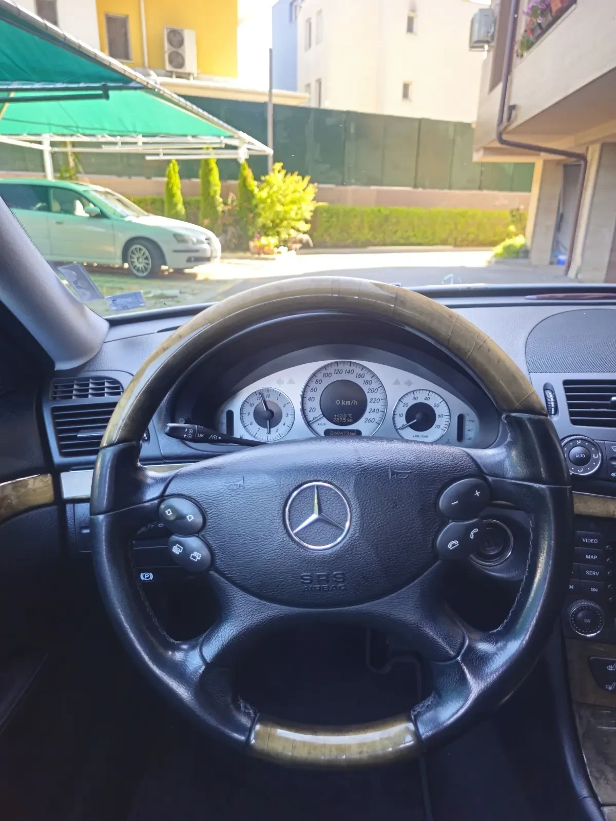 Mercedes-Benz E 350 4-МATIC - изображение 10
