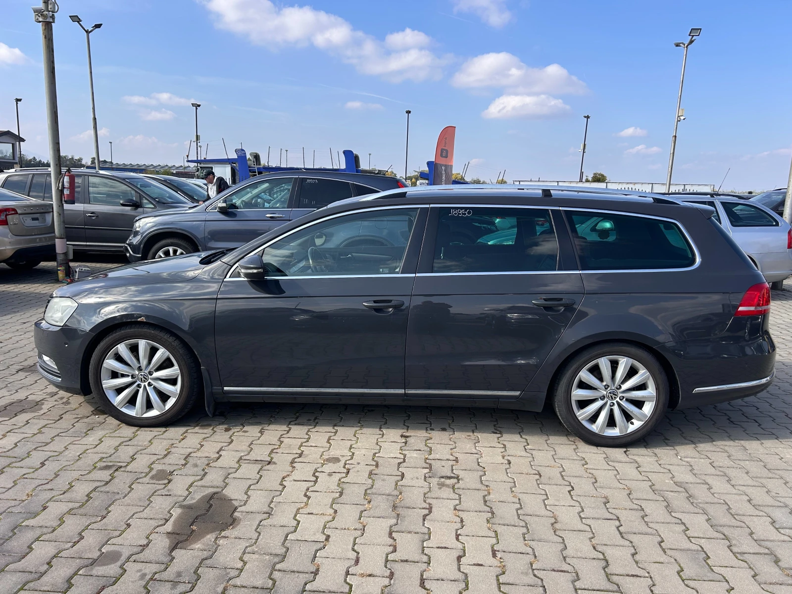 VW Passat 2.0TDI AVTOMAT/KOJA/NAVI EURO 5 - изображение 9