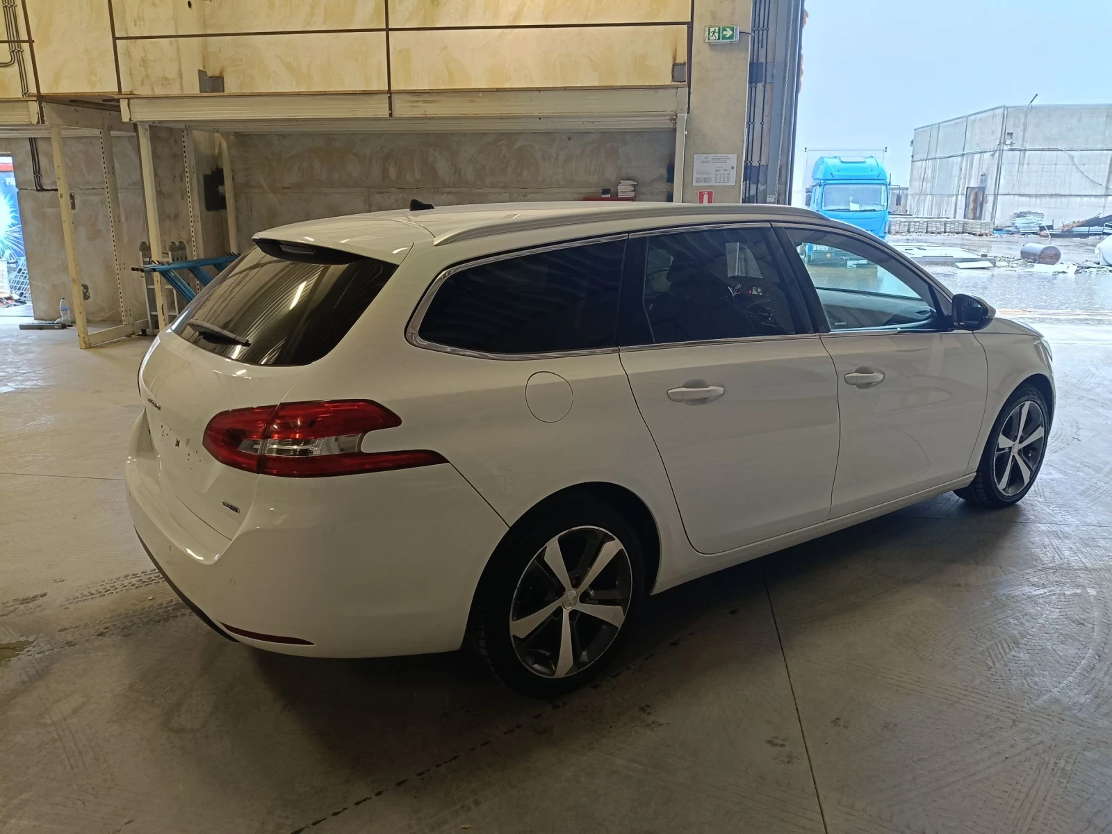Peugeot 308 SW - изображение 5