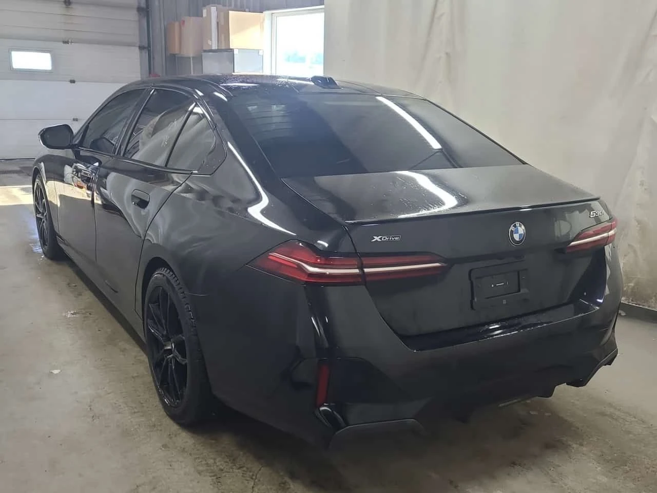 BMW 530 XDRIVE /CARFAX/DISTRONIC/360/PANO/NAVI, снимка 4 - Автомобили и джипове - 53947846