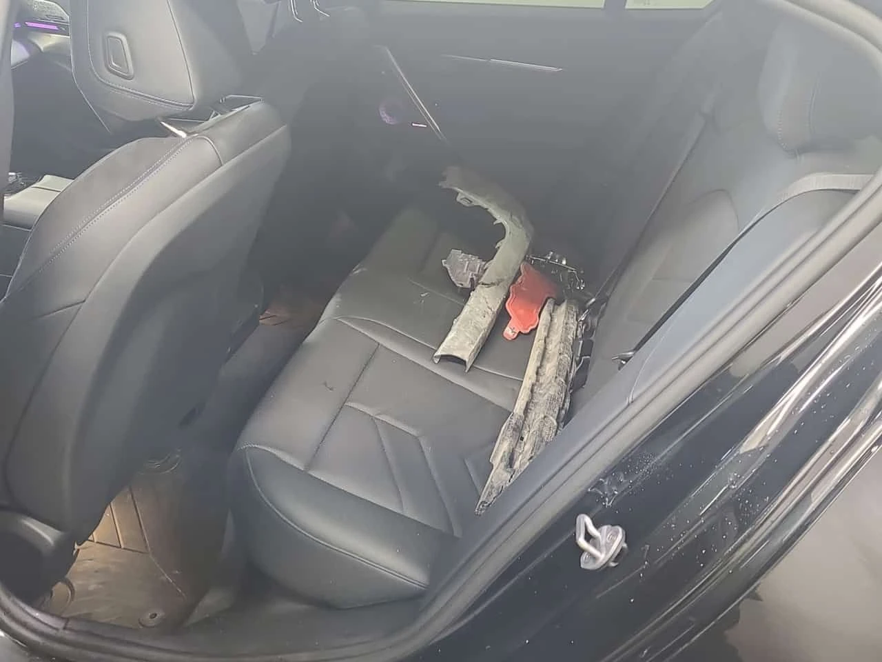 BMW 530 XDRIVE /CARFAX/DISTRONIC/360/PANO/NAVI, снимка 12 - Автомобили и джипове - 53947846