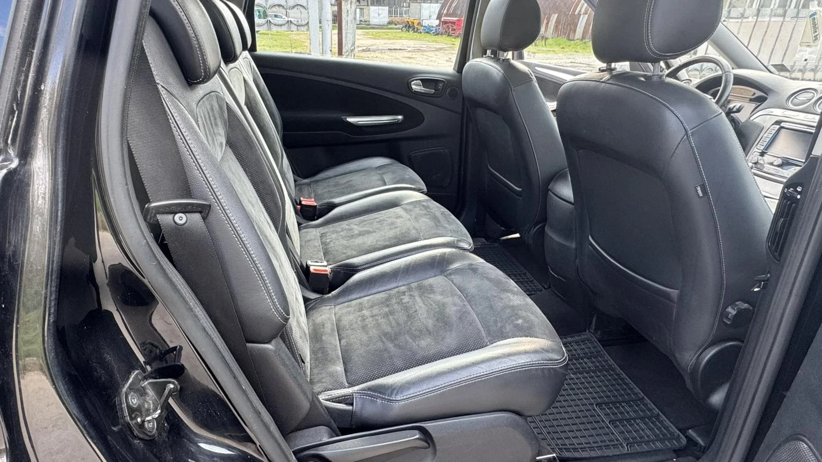 Ford S-Max 2.0TDCi 7 МЕСТА/ Подгрев/Панорома/Ксненон/Кожа !!!, снимка 9 - Автомобили и джипове - 54236210