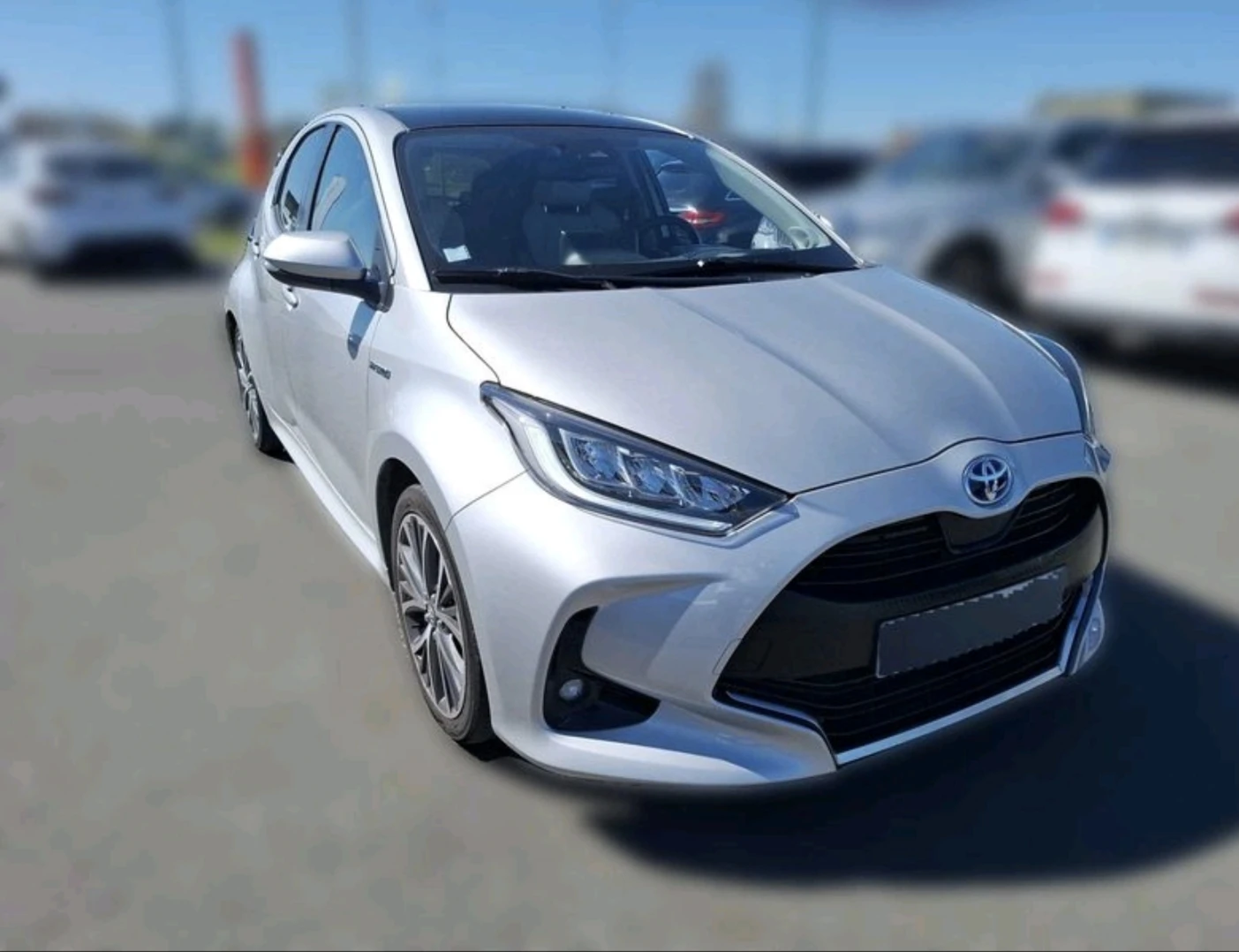 Toyota Yaris HYBRID ICONIC FULL, снимка 5 - Автомобили и джипове - 54530137