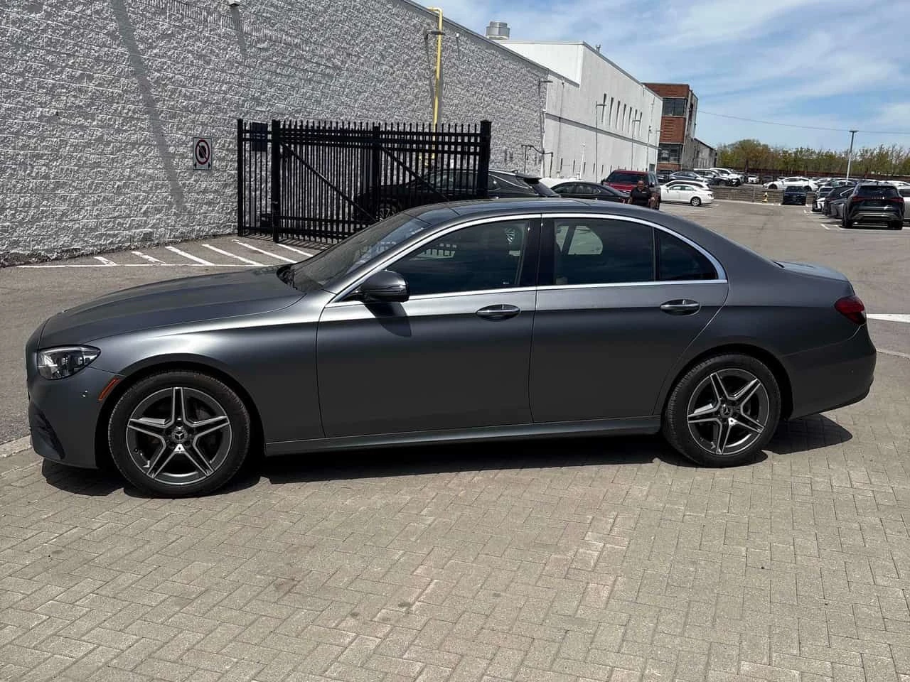 Mercedes-Benz E 350 ДИСТРОНИК/ОБДУХВАНЕ/ПАНОРАМА/360/HUD, снимка 3 - Автомобили и джипове - 54601095