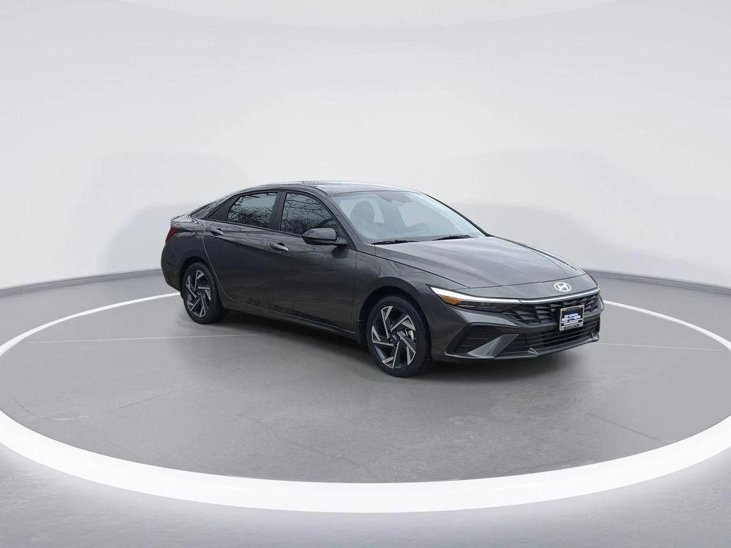 Hyundai Elantra, снимка 9 - Автомобили и джипове - 54609975