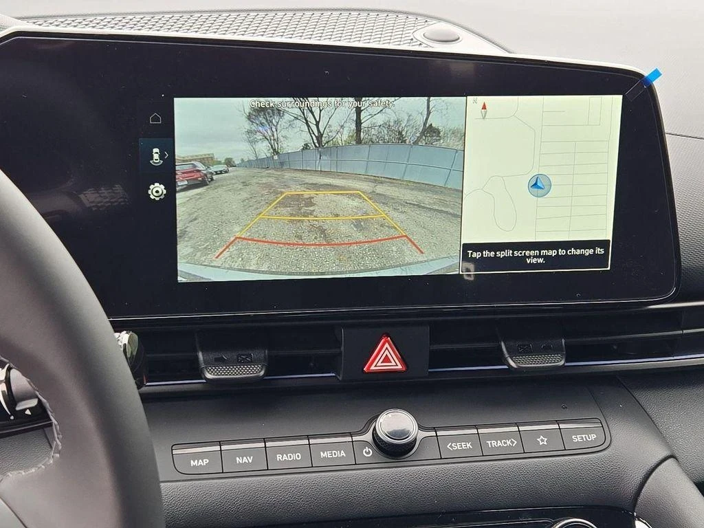 Hyundai Elantra, снимка 13 - Автомобили и джипове - 54609975