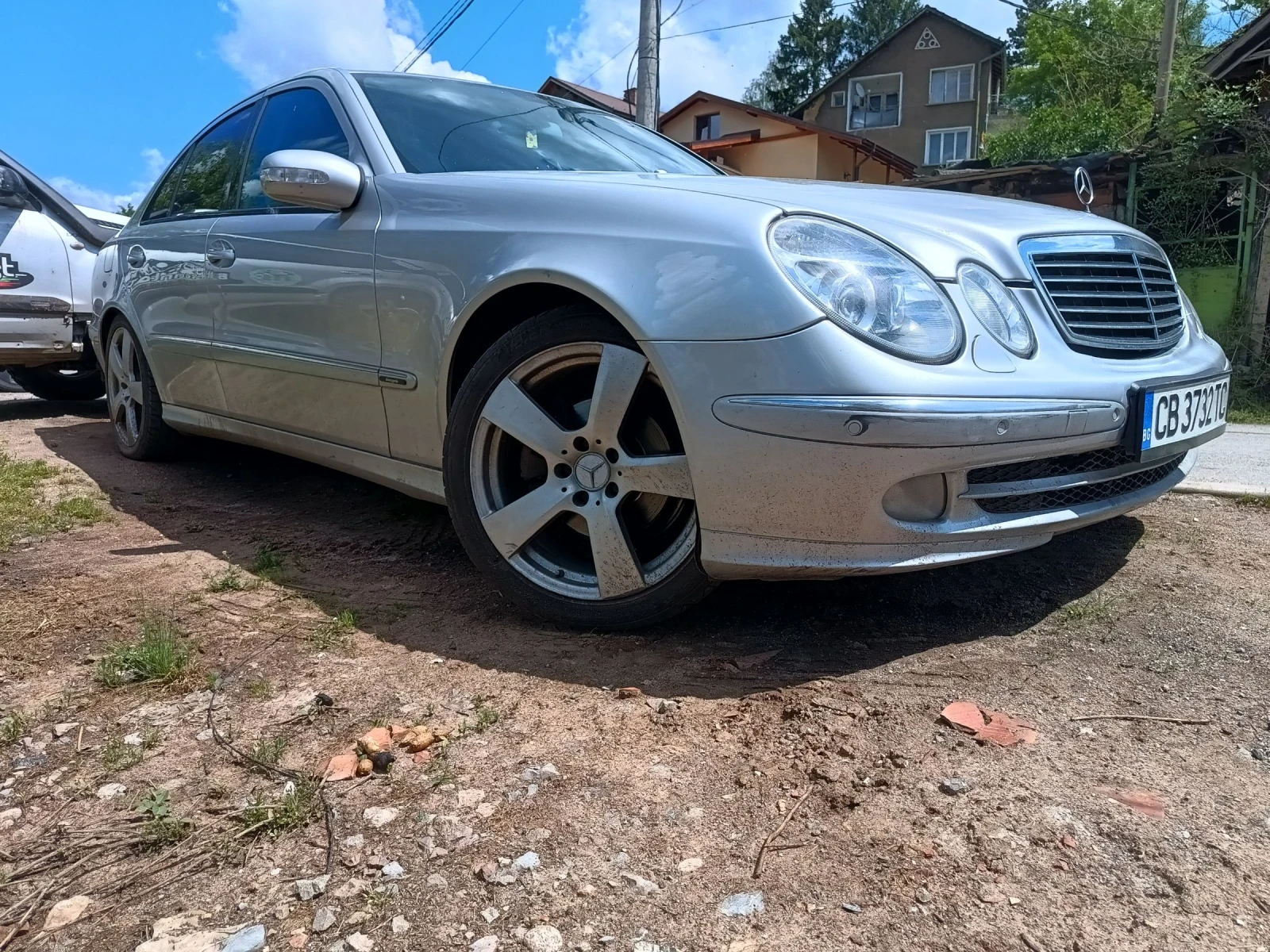 Mercedes-Benz E 220, снимка 2 - Автомобили и джипове - 54666777
