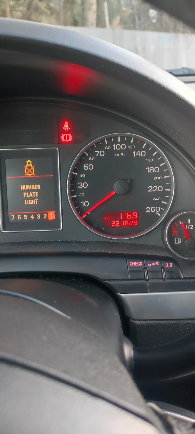 Audi A4 2.0 тди, снимка 2 - Автомобили и джипове - 54874261