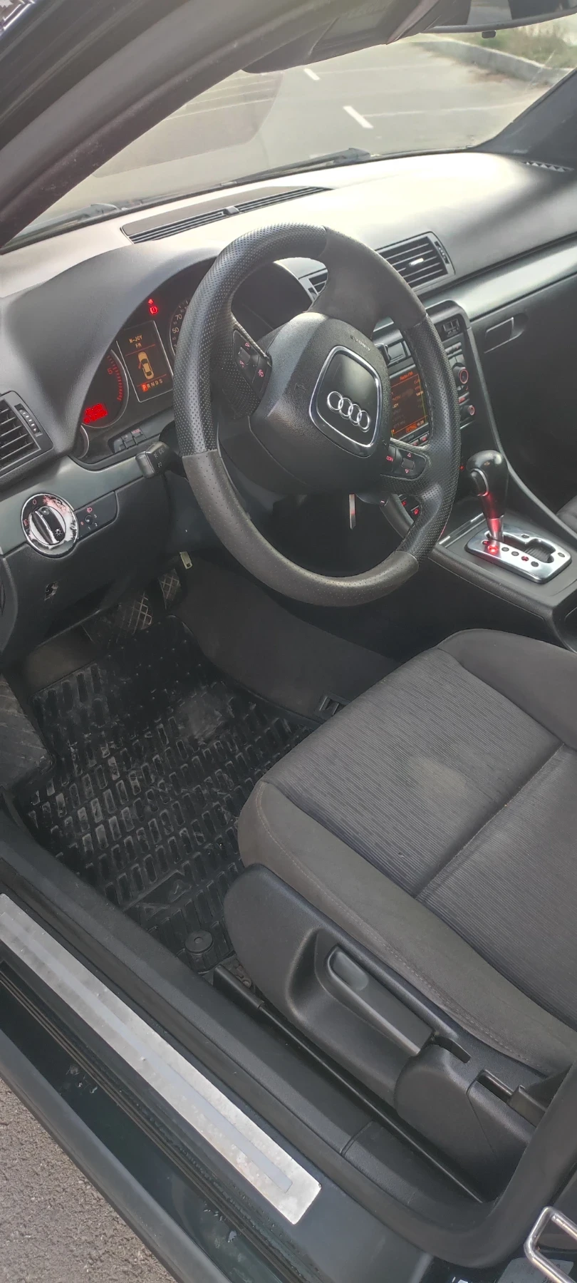 Audi A4 2.0 тди, снимка 4 - Автомобили и джипове - 54874261