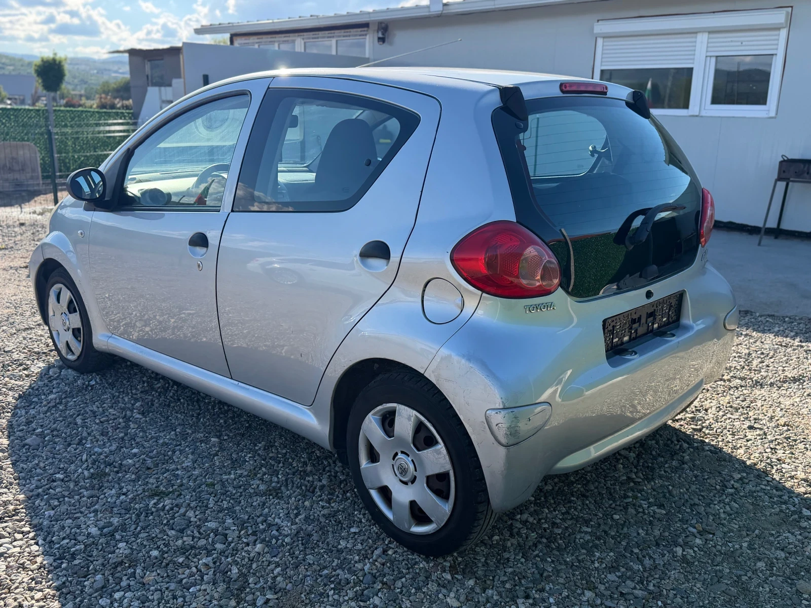 Toyota Aygo 1.0 Benzin , снимка 6 - Автомобили и джипове - 55016970