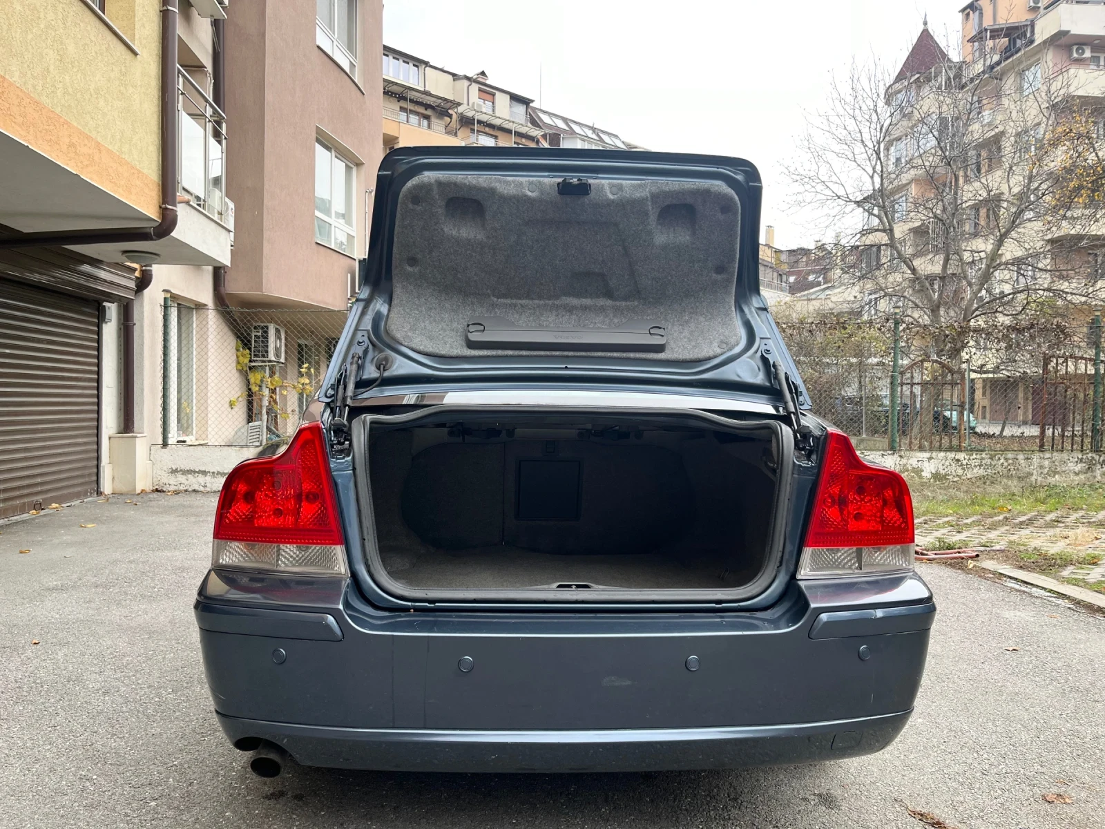 Volvo S60 2.4 D5 Фейслифт, снимка 6 - Автомобили и джипове - 55547769