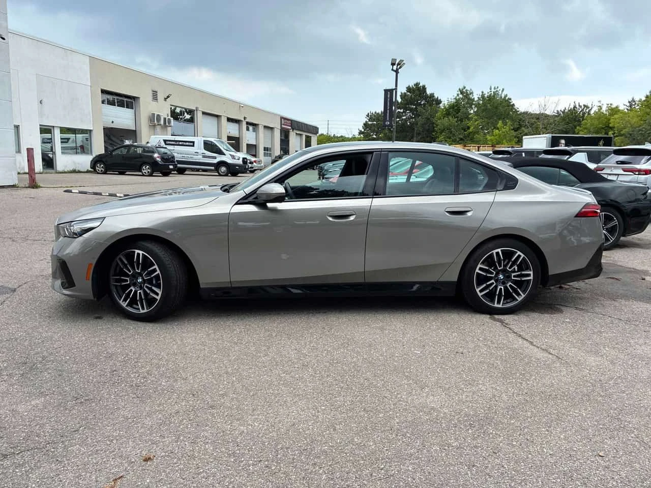 BMW 530 * 530i xDrive * CARFAX * ЦЕНА ДО БГ, снимка 4 - Автомобили и джипове - 55316771