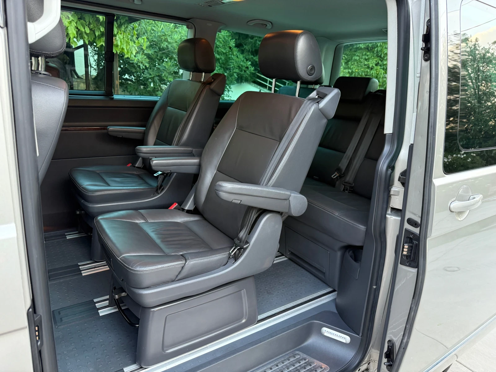 VW Multivan 2.0BiTDI* DSG* 4x4* HIGHLINE* , снимка 11 - Автомобили и джипове - 55436606