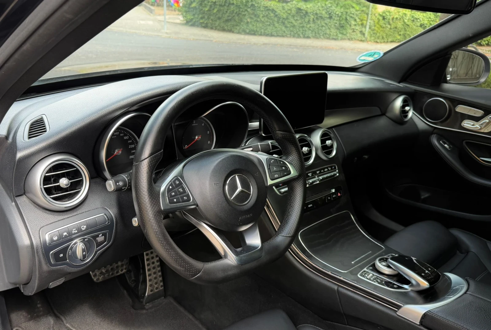 Mercedes-Benz C 220 AMG Line/Full, снимка 4 - Автомобили и джипове - 56134204