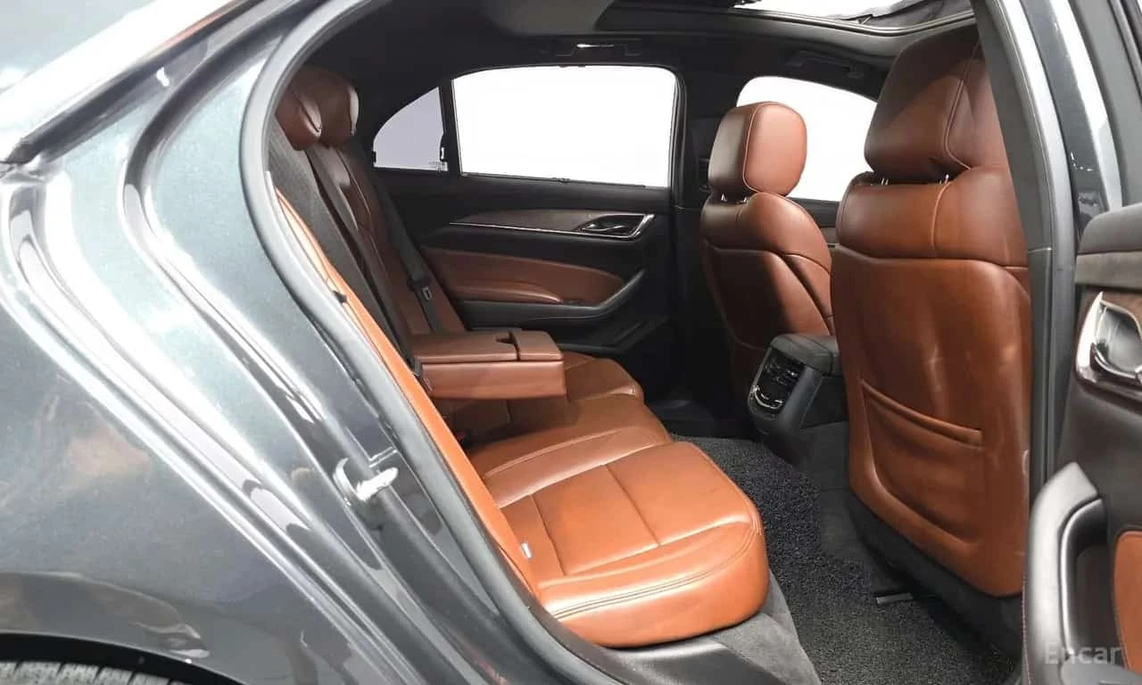 Cadillac Cts * 2.0 Premium AWD /ФИНАНСИРАНЕ, снимка 11 - Автомобили и джипове - 56331819