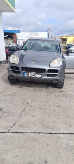     Porsche Cayenne / 