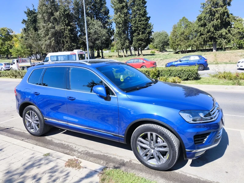 VW Touareg, снимка 2 - Автомобили и джипове - 47399351