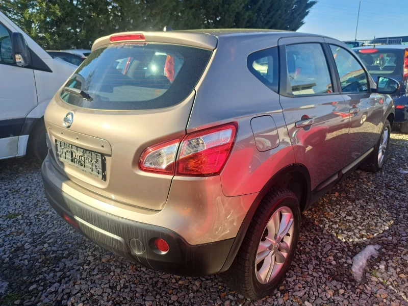 Nissan Qashqai 1.6i/НАВИ/CRUIZE, снимка 3 - Автомобили и джипове - 49422179