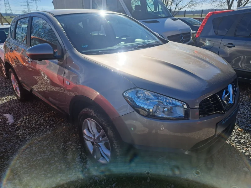 Nissan Qashqai 1.6i/НАВИ/CRUIZE, снимка 4 - Автомобили и джипове - 49422179