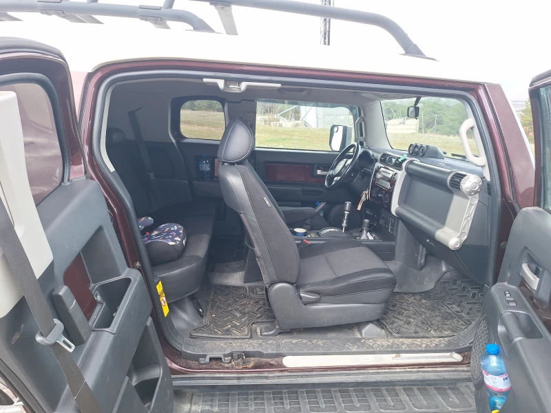 Toyota Fj cruiser 4.0 i V6 Automatic, LPG, снимка 12 - Автомобили и джипове - 52967677