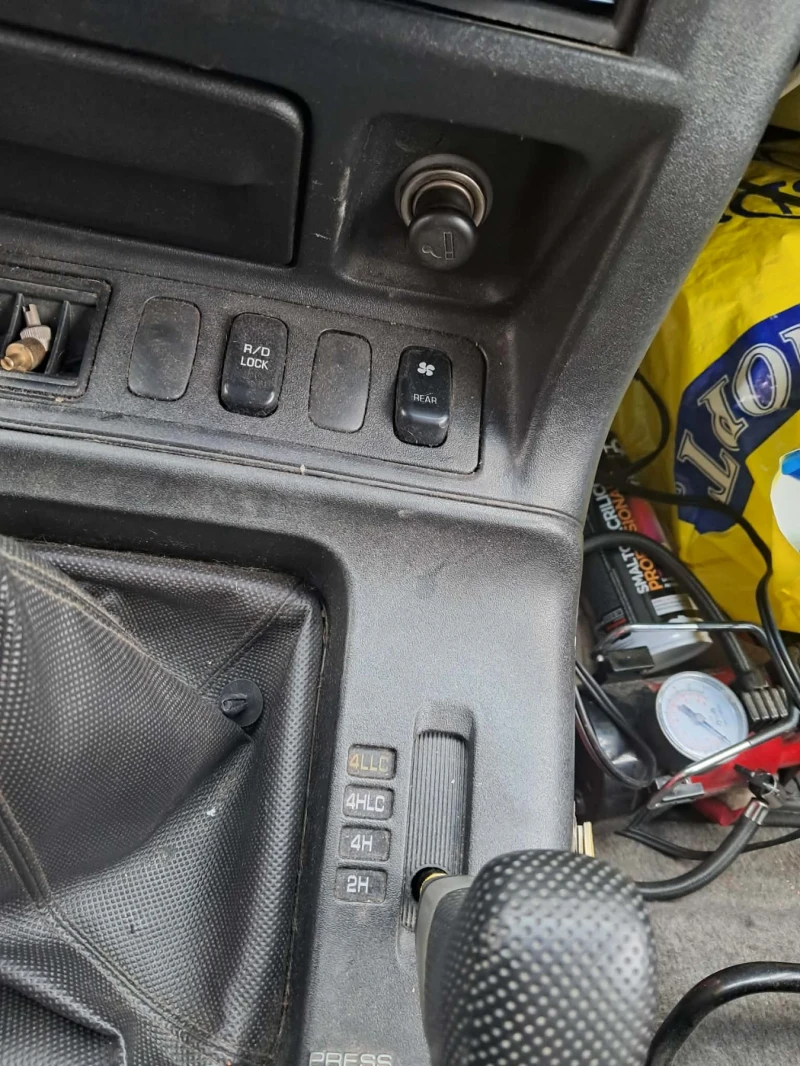 Mitsubishi Pajero 3.2 DiD, снимка 8 - Автомобили и джипове - 53082260