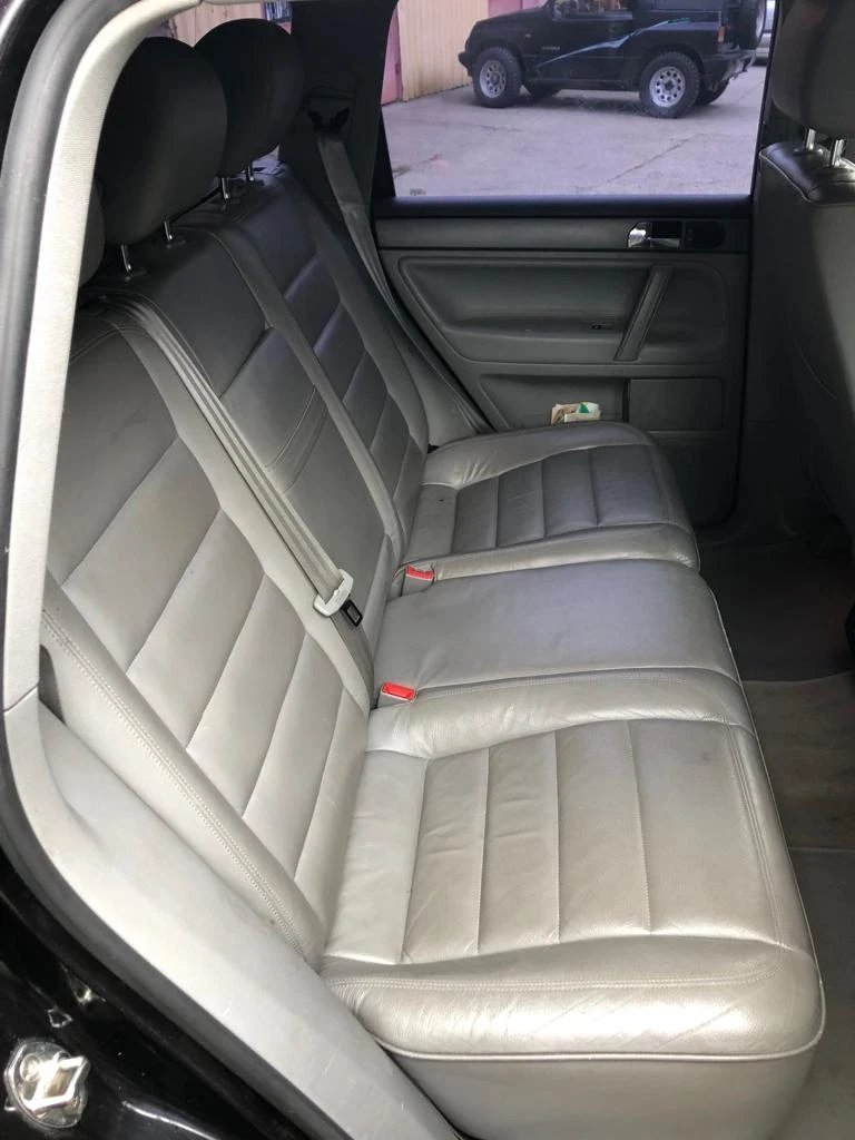 VW Touareg 3.2 s Gaz, снимка 15 - Автомобили и джипове - 48956725